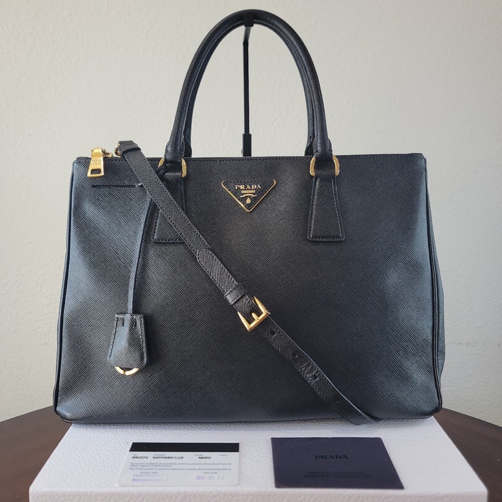 PRADA saffiano galleria medium